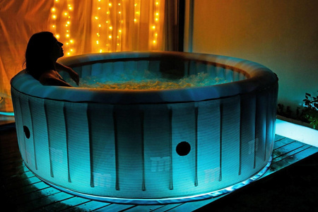 Basen z hydromasażem dmuchane Starry MSpa 6 osób SPA Bąbelki