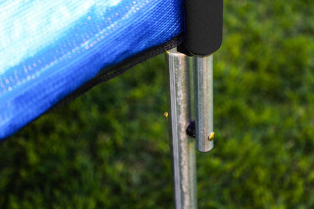 Trampolina ogrodowa z siatką wewnętrzną 14FT Thunder 